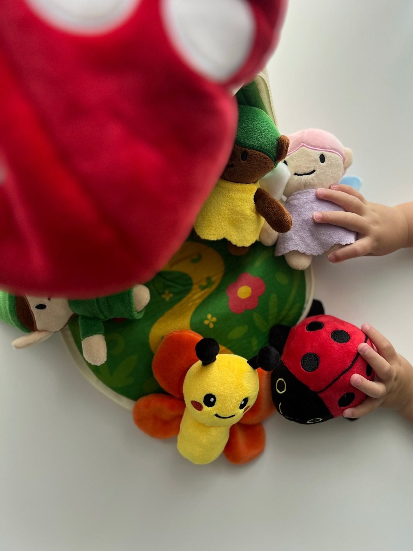 Plushy Grove Cottage Playset